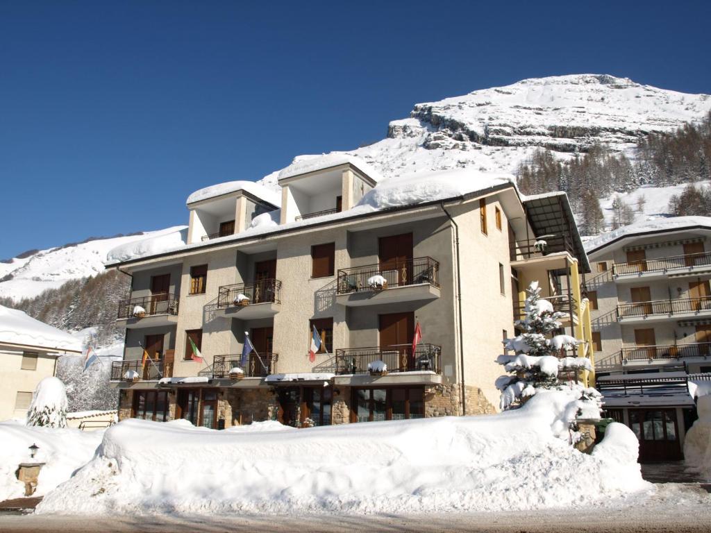 Hotel Trois Etoiles เอนตรักเกว ภายนอก รูปภาพ