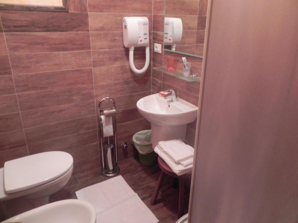 Hotel Trois Etoiles เอนตรักเกว ห้อง รูปภาพ