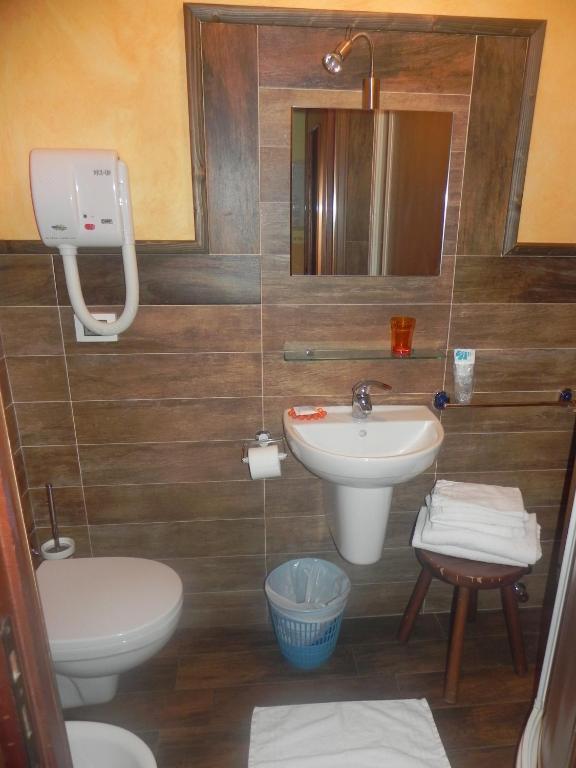 Hotel Trois Etoiles เอนตรักเกว ห้อง รูปภาพ